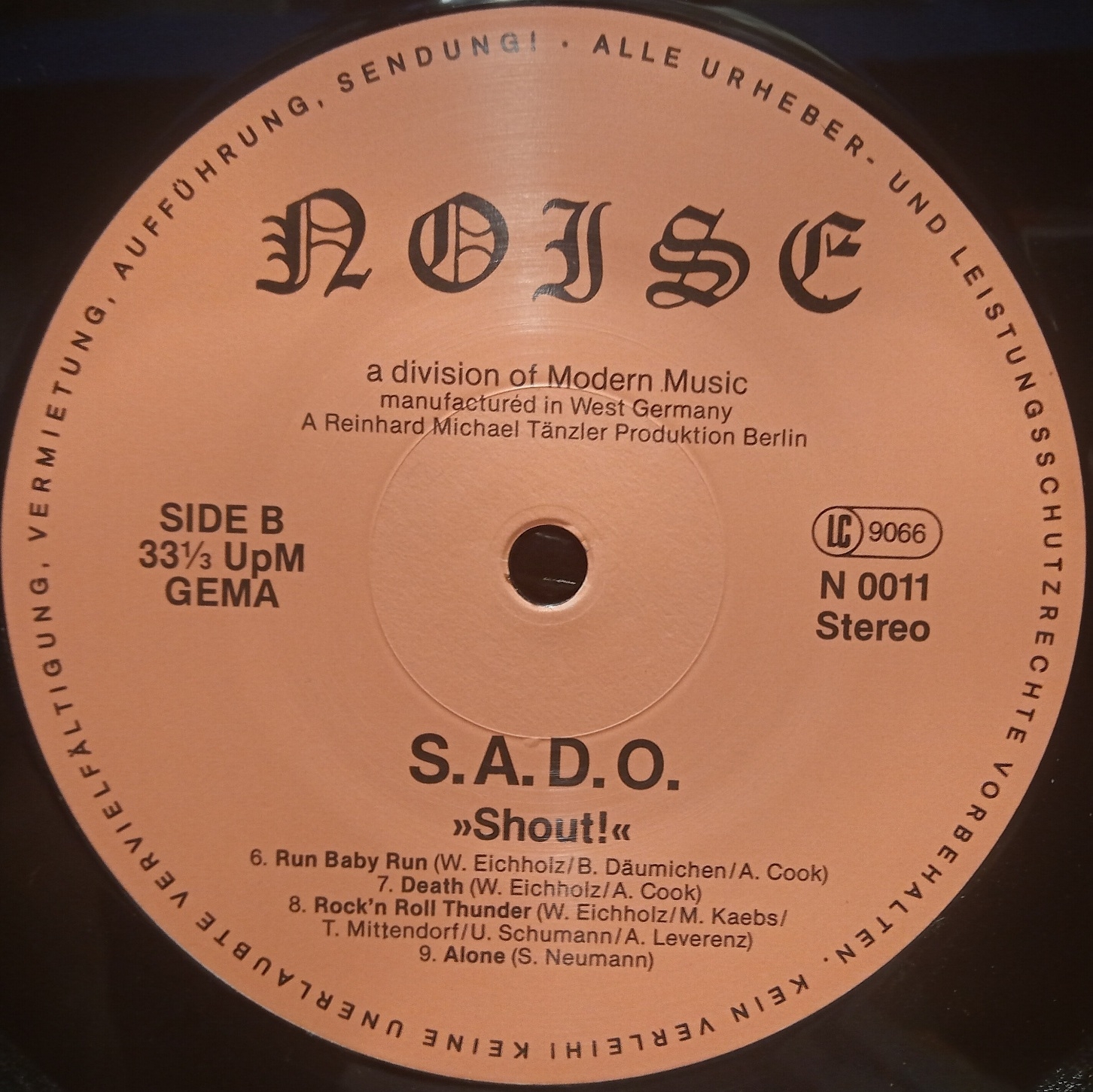 S.A.D.O. - Shout